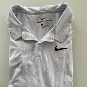 MEDIUM NIKE GOLF DRY FIT SHIRT
